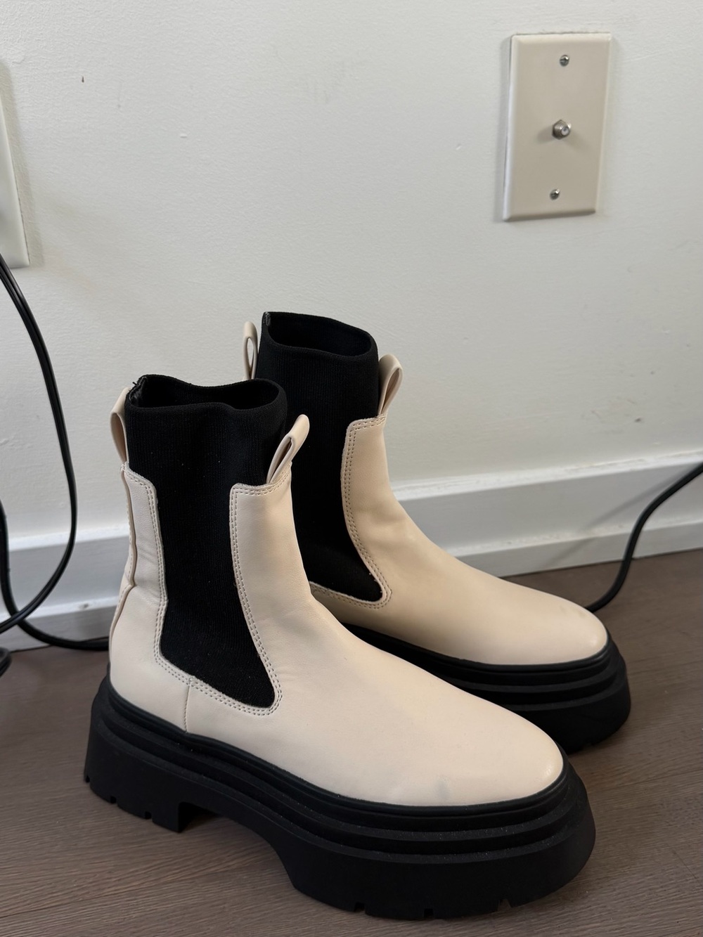 Mango Cream & Black Chunky Chelsea Boots